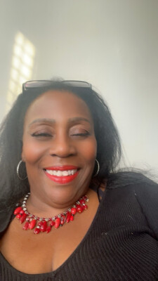 Sandra  zoekt een Huurwoning / Kamer / Studio / Appartement in Utrecht